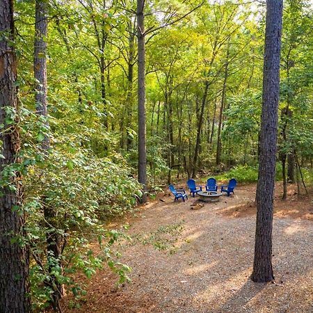 Stunning Luxury Cabin W Hot Tub And Fire Pit Holy Shiplap Is Perfect Romantic Couples Getaway Брокен-Боу Екстер'єр фото