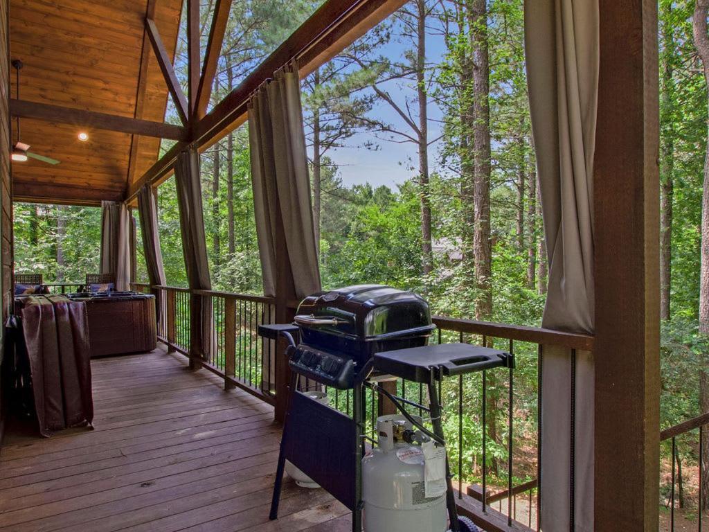 Stunning Luxury Cabin W Hot Tub And Fire Pit Holy Shiplap Is Perfect Romantic Couples Getaway Брокен-Боу Екстер'єр фото