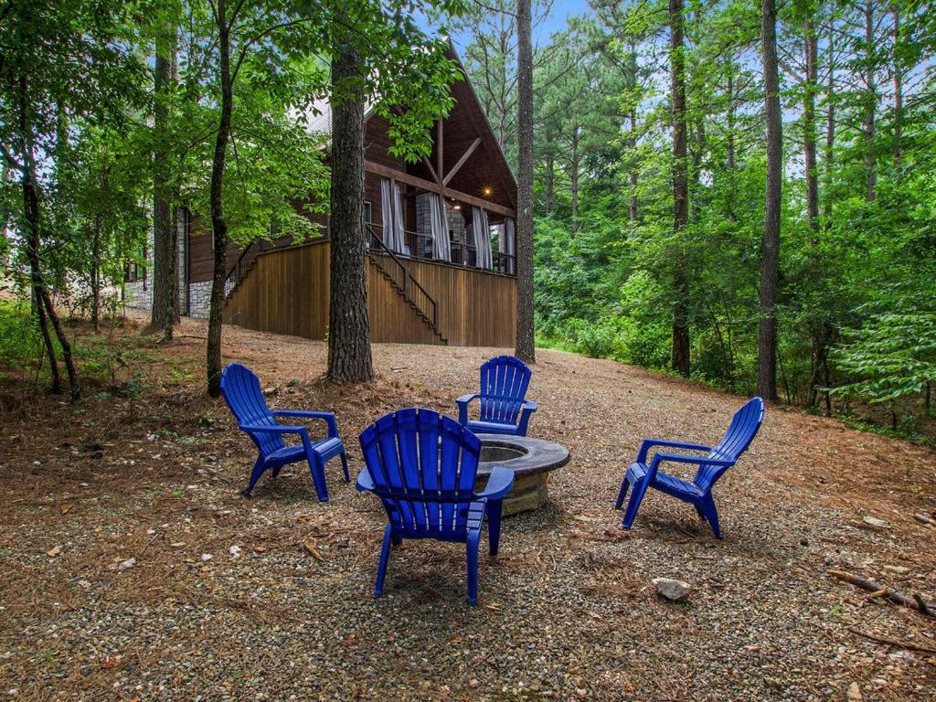 Stunning Luxury Cabin W Hot Tub And Fire Pit Holy Shiplap Is Perfect Romantic Couples Getaway Брокен-Боу Екстер'єр фото